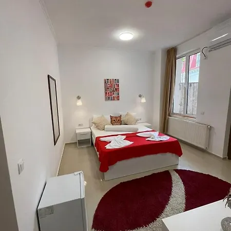 旅馆 Tripoli Palace 布加勒斯特