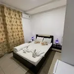 Tripoli Hostel *