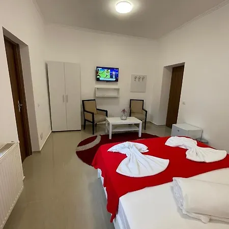 Tripoli Hostel *
