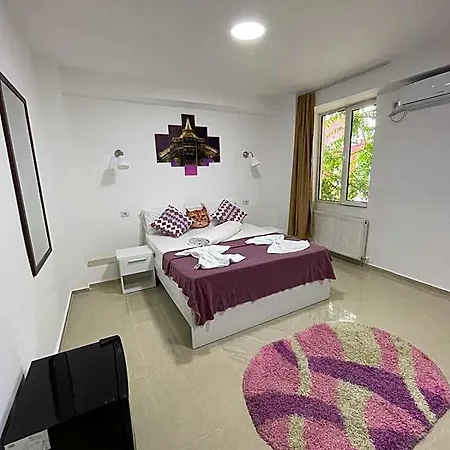 Ostello Tripoli Palace Bucarest