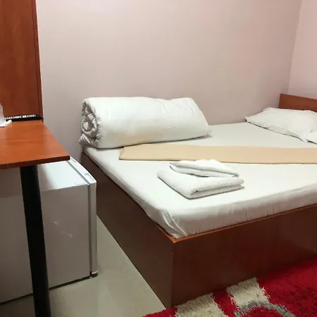 Ostello Tripoli Palace Bucarest