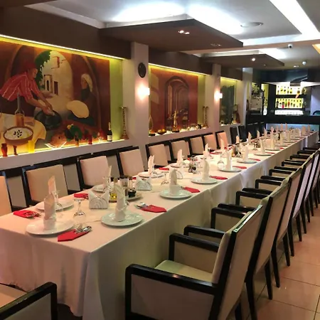 Ostello Tripoli Palace Bucarest