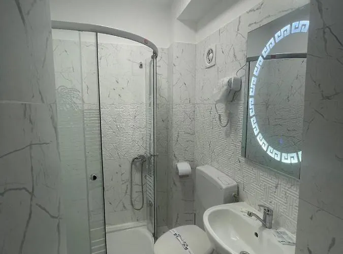 Vandrarhem Tripoli Palace *