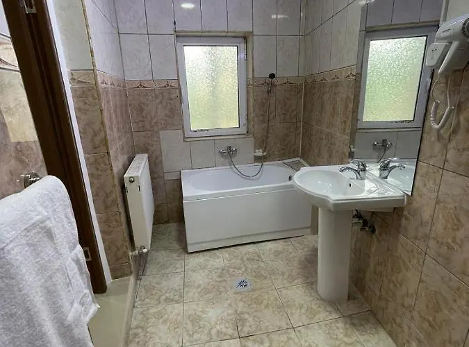 Tripoli Palace بيت شباب