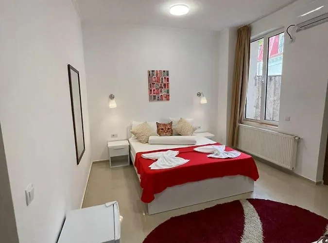 بيت شباب Tripoli Palace بوخارست