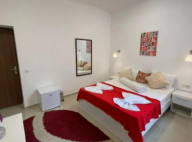 Tripoli Palace بيت شباب *