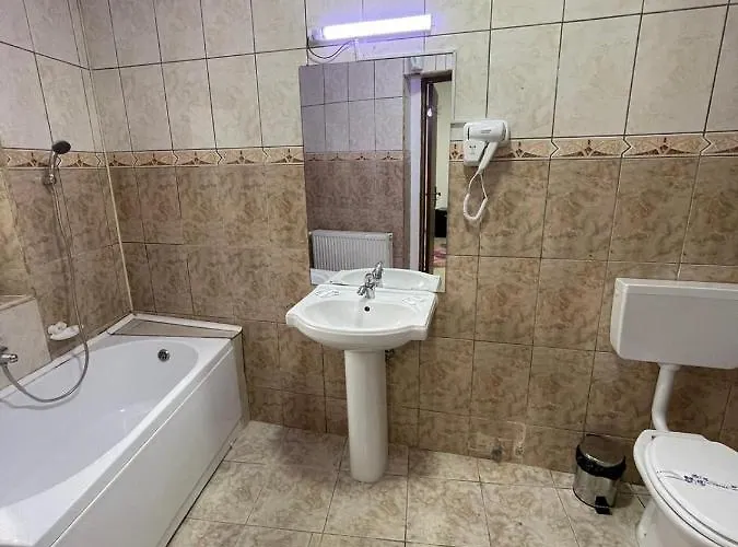 호스텔 Tripoli Palace 부쿠레슈티