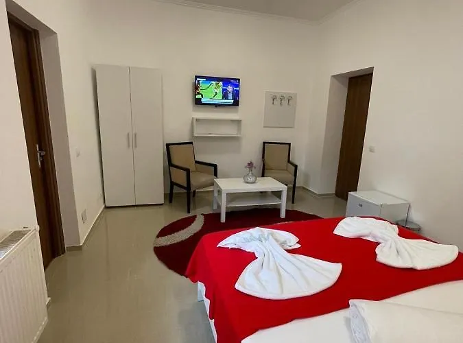 Tripoli Palace بيت شباب *