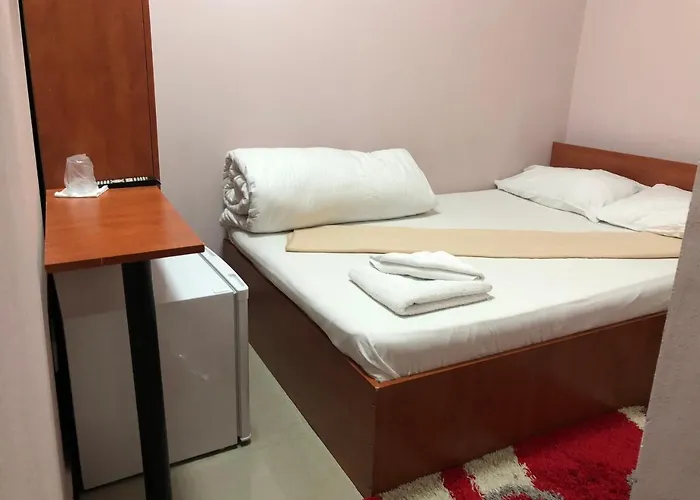 호스텔 Tripoli Palace 부쿠레슈티