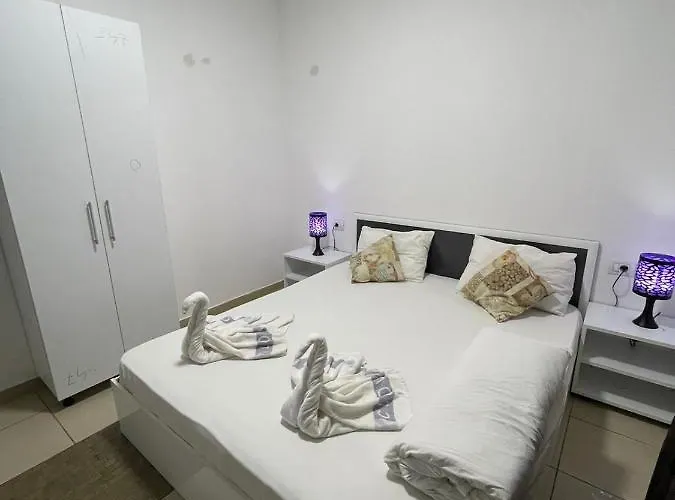 Hostel Tripoli Palace *